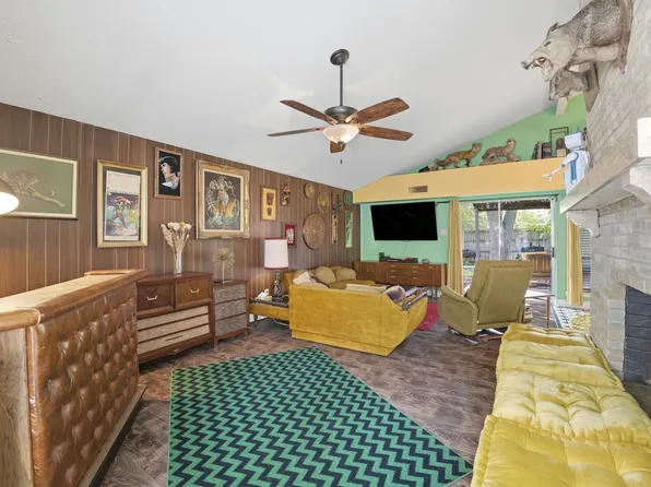 3206 Brook Glen Dr, Garland, TX 75044