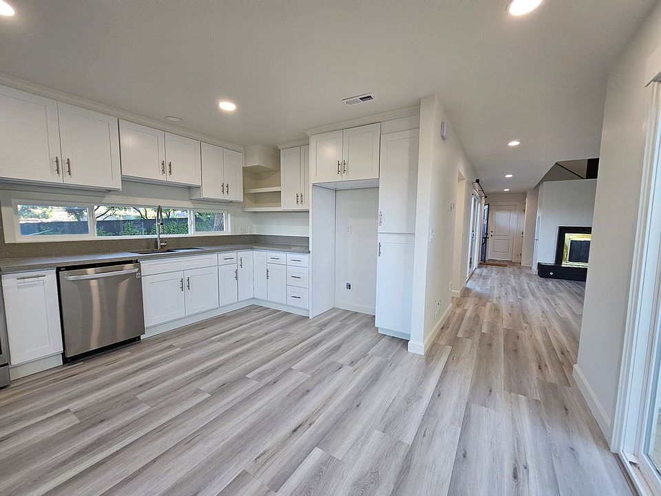 1st image of 1735 Flint Creek Way