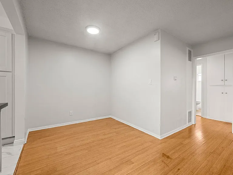 607 N Flores St #2 — Photo 11