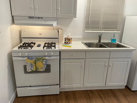 2nd image of 642 Avenue A