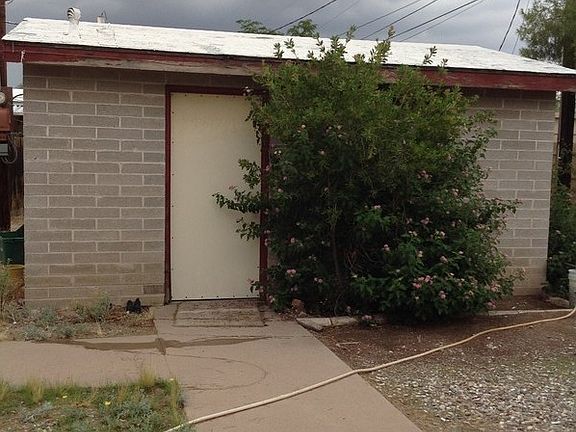 3rd image of 1526 W Delano Dr