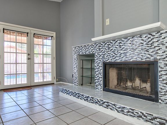 3rd image of 2915 E Muirwood Drive