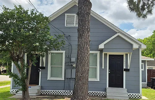 1801 Roosevelt St #1801 Photo 1