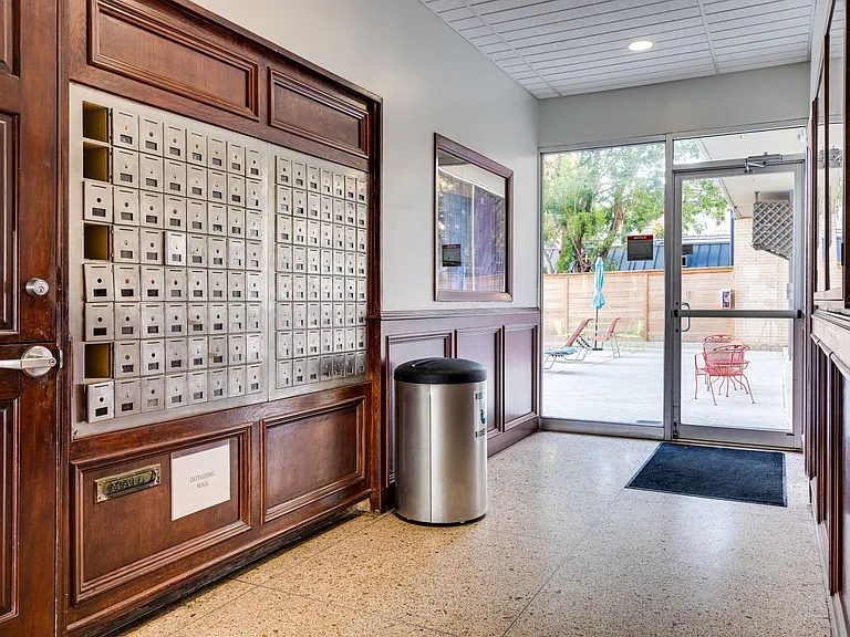1800 Lavaca St #214 — Photo 11