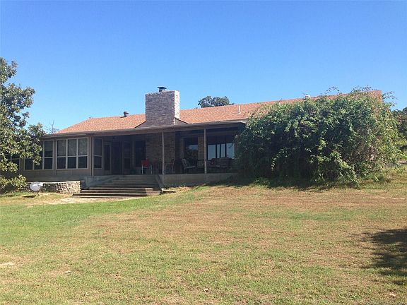 3rd image of 61 Deer Ave