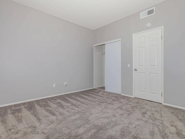 Club Pacifica Apartment Homes — Photo 52