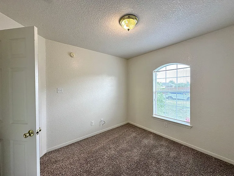2508 Edgefield St — Photo 33