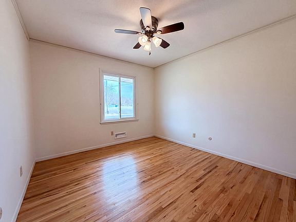 4th image of 8254 Hearthside Rd S