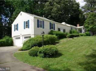 7820 Thor Dr, Annandale, VA 22003
