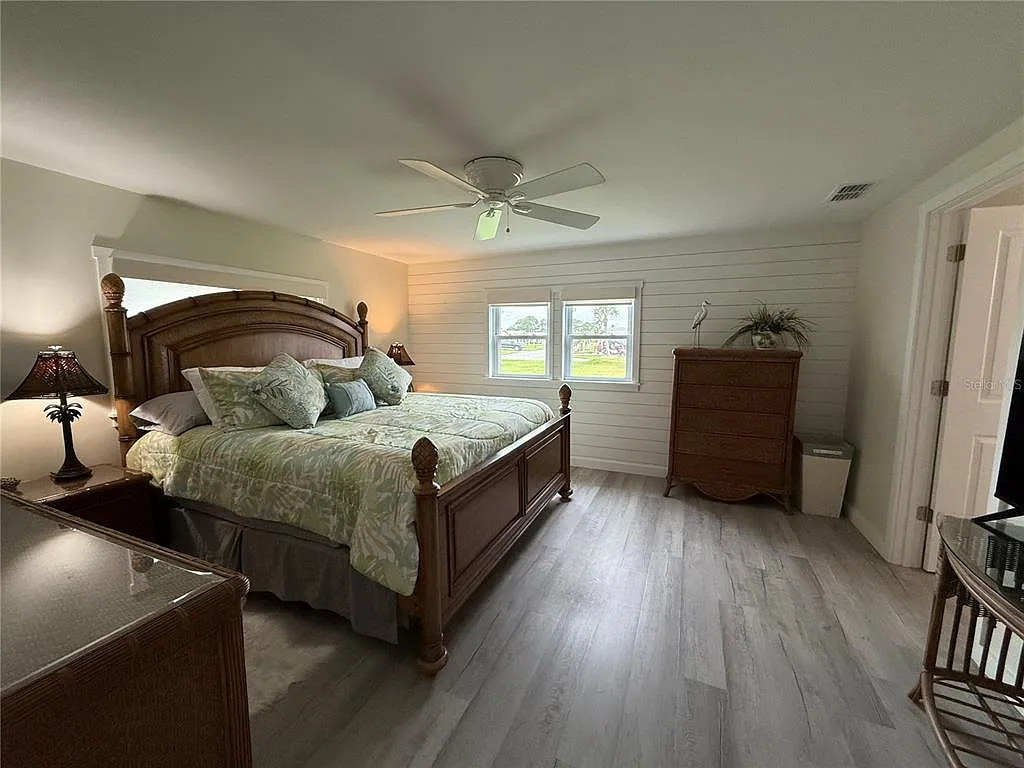 2 bed, 2.0 bath, 1339 sqft, $1,995 — Photo 3