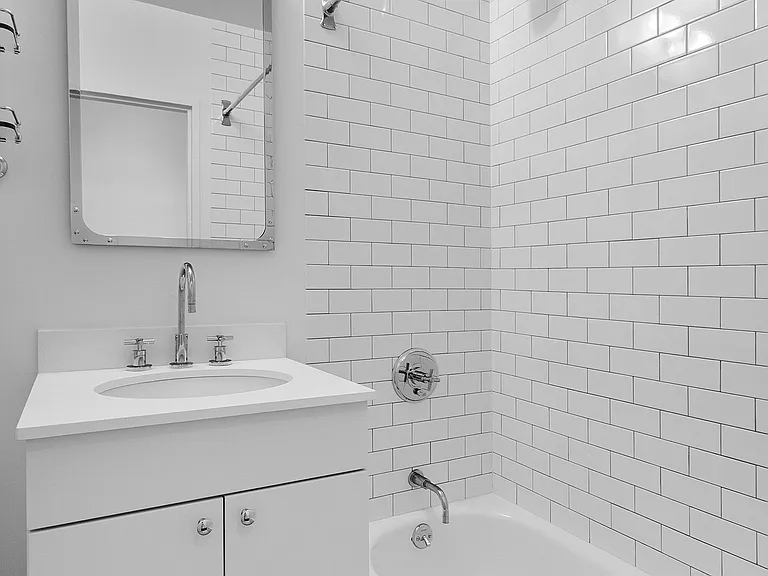 43 W 16th St #8B — Photo 5