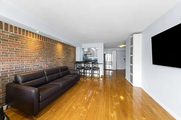 Sold by Compass | media 2