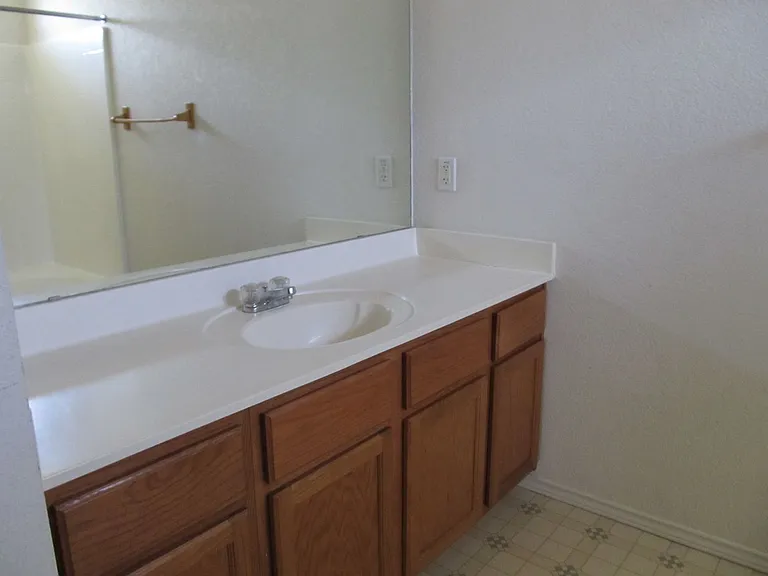 3210 Viewcrest Dr — Photo 9