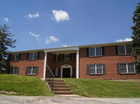 1046 Kehrs Mill Rd, Ballwin, MO 63011
