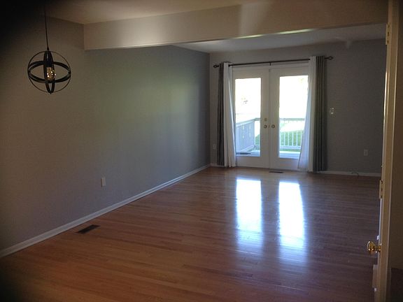 4th image of 245 Blueberry Ln