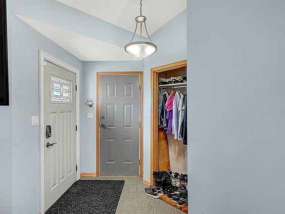 3rd image of 8206 SE 107th St