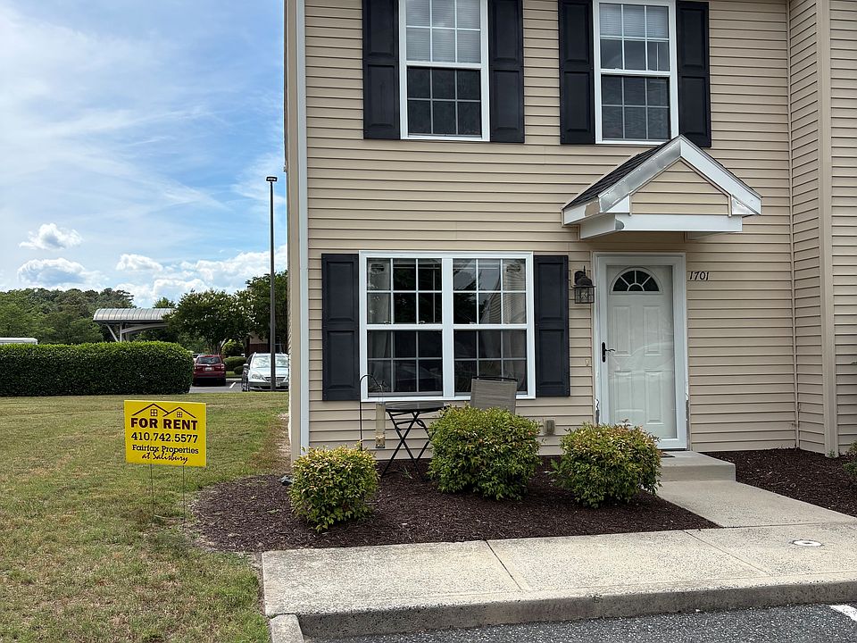 1st image of 1701 Woodbrooke Dr