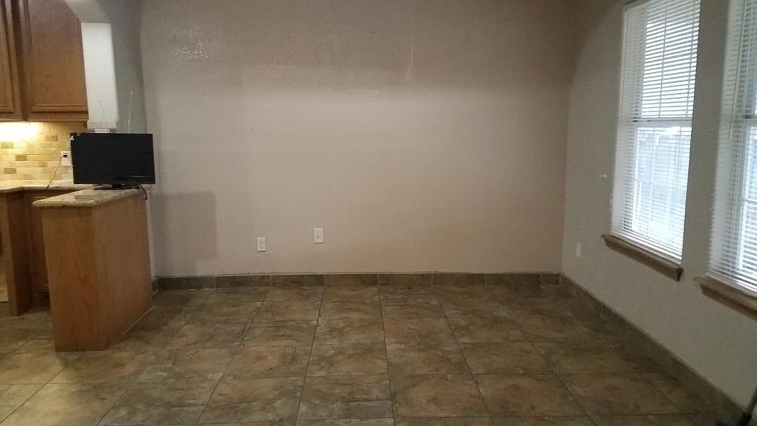 3 bed, 2.0 bath, 1280 sqft, $1,500 — Photo 4