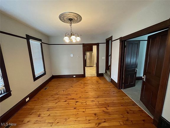 5th image of 8404 Tioga Ave