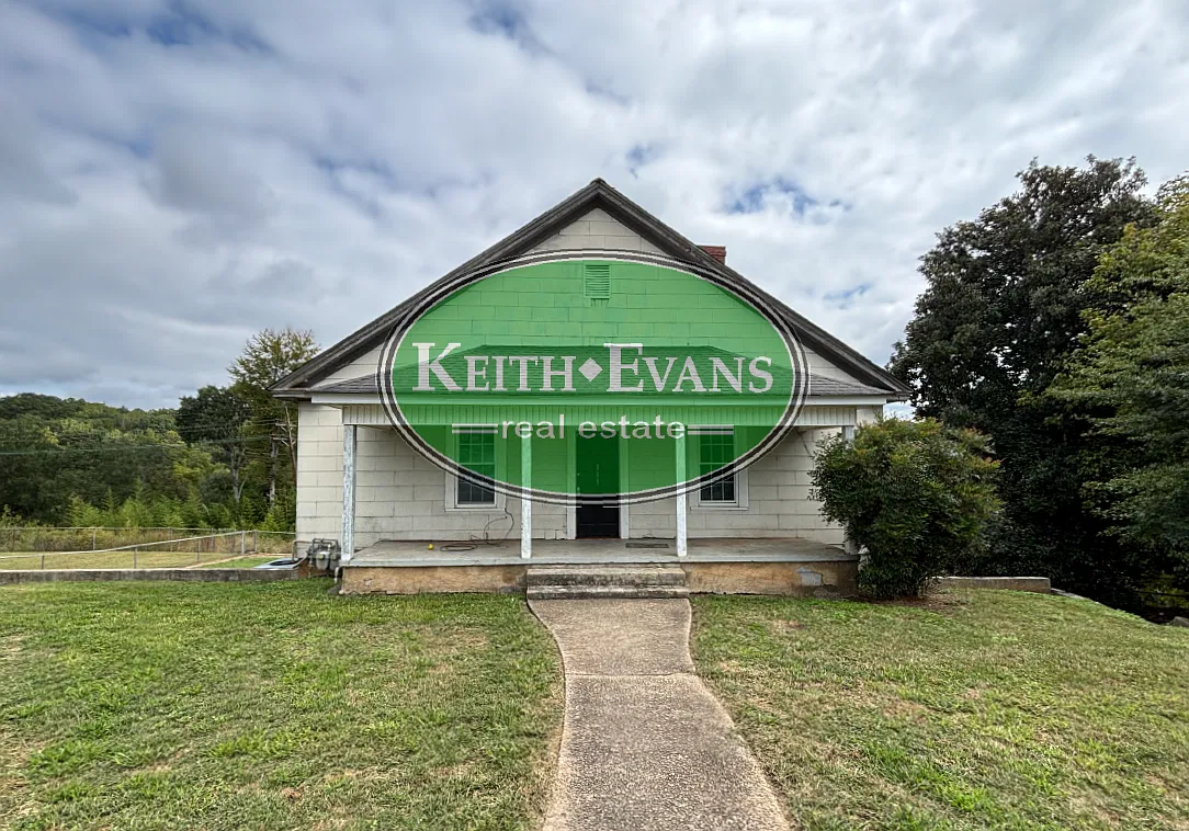 3 bed, 1388 sqft, $825 — Photo 1