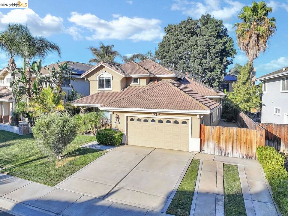1st image of 2533 Crescent Way