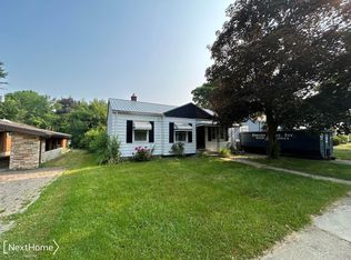 1610 Raspberry Ln, Flint, MI 48507