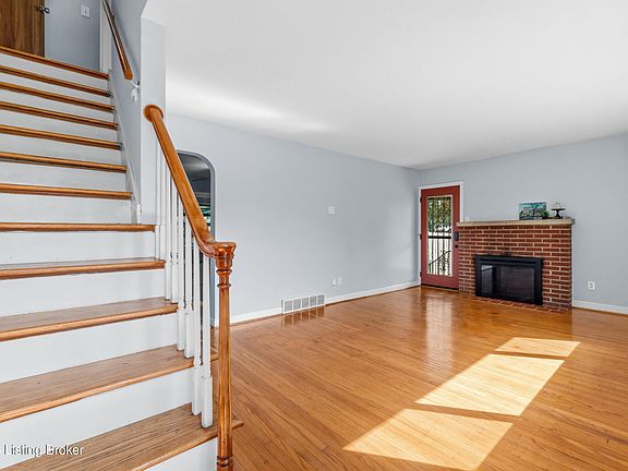 3rd image of 2659 Kings Hwy