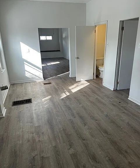 866 E Locust Ave — Photo 3
