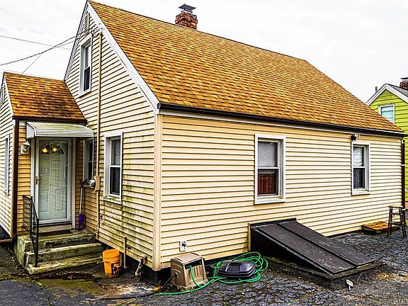 5th image of 56 Charter Oak Ave