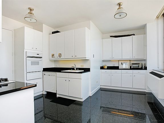 2nd image of 1965 Broadway Penthouse 1D