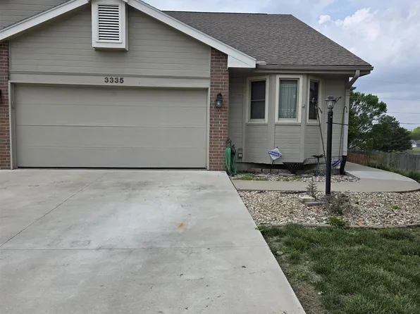 3335 SW McClure Ct, Topeka, KS 66614