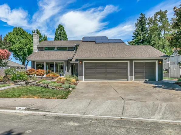 3255 Miller Ct, Medford, OR 97504