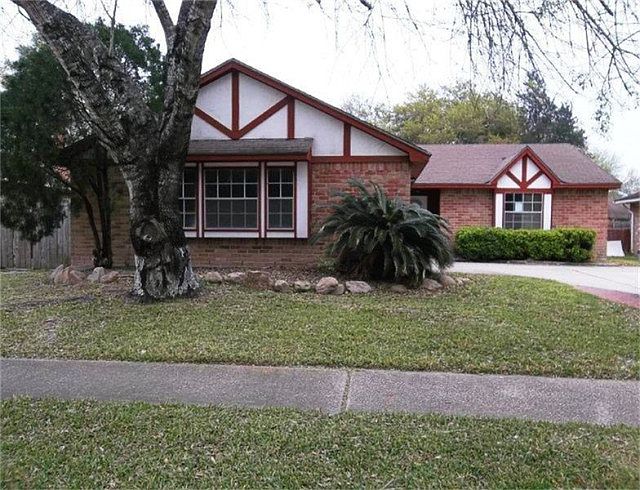 1st image of 7911 Barnhill Dr
