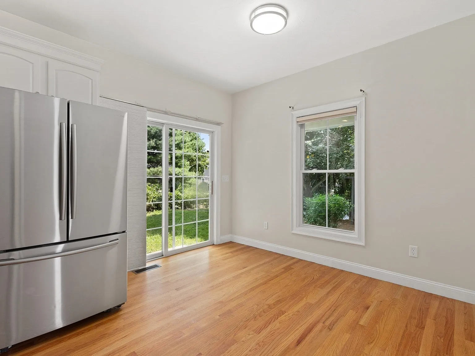 3 bed, 2.5 bath, 1602 sqft, $3,400 — Photo 4