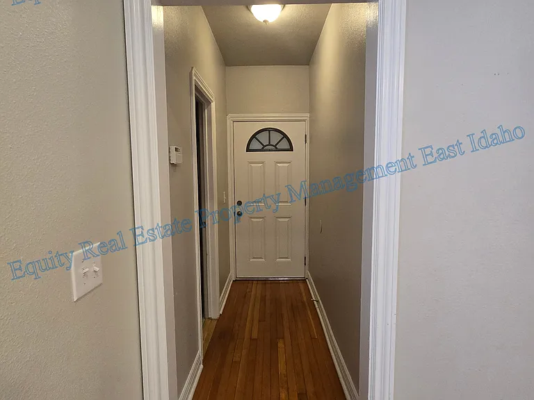 416 W Lewis St #114 — Photo 13