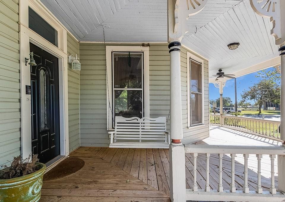 605 Washburn St, Taylor, TX 76574 Zillow