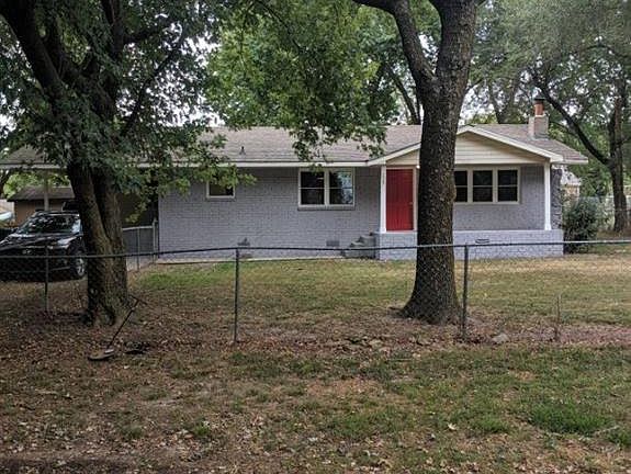 2nd image of 125 Western Heights Cir