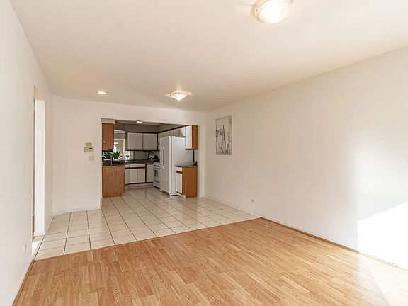 4th image of 1357 Newport St