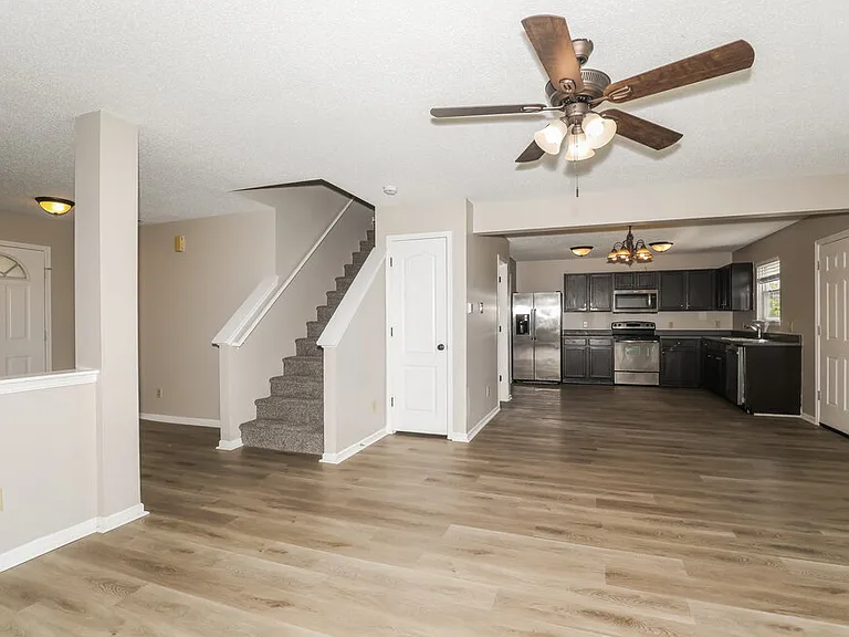 8234 Gathering Cir — Photo 8