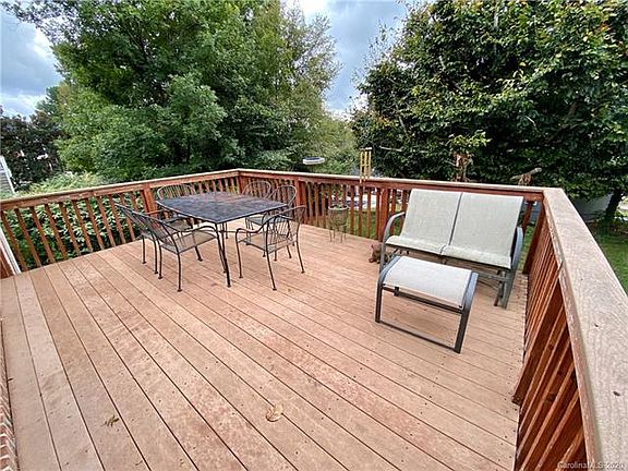 3rd image of 3169 Greystoke Ct