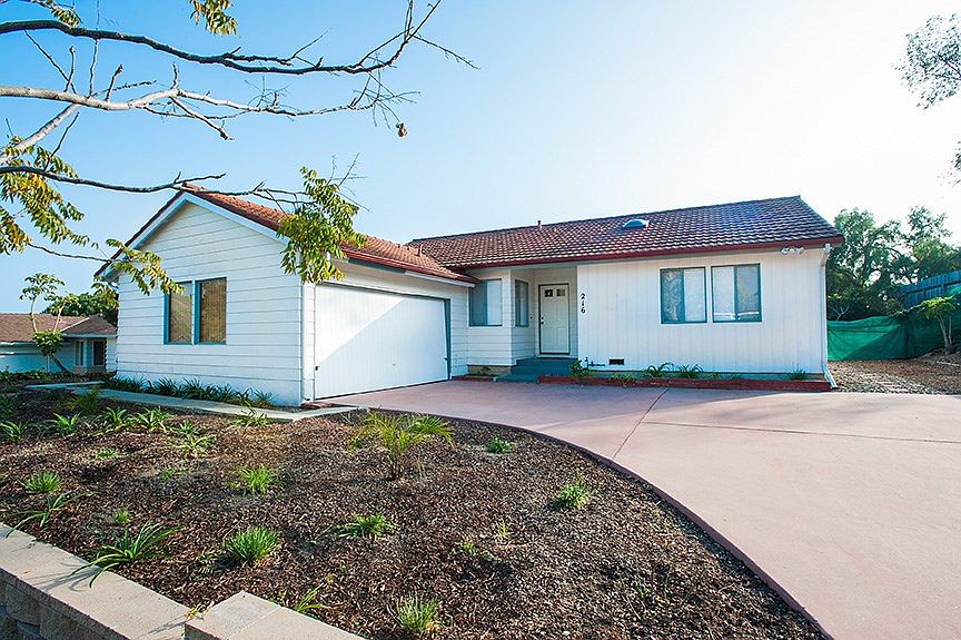 1st image of 216 Vista Del Mar Dr
