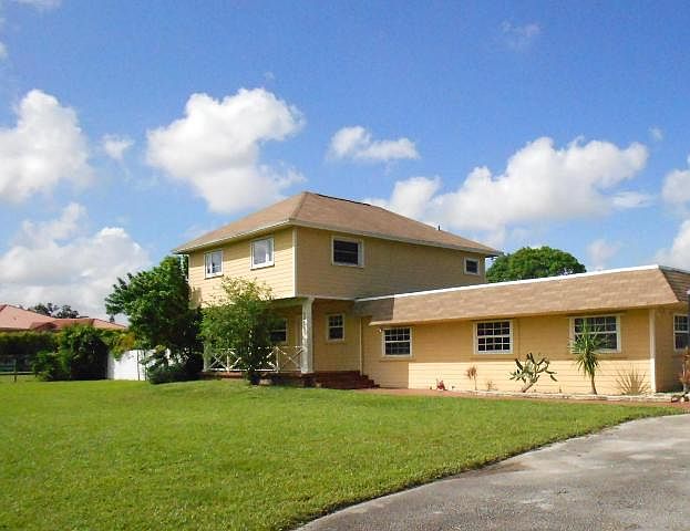 1st image of 4051 SW 73rd Ave