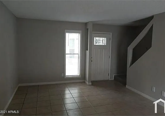 2431 E Tracy Ln #2 — Photo 3