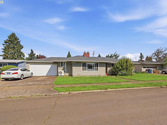 3rd image of 76 Woodlane Dr