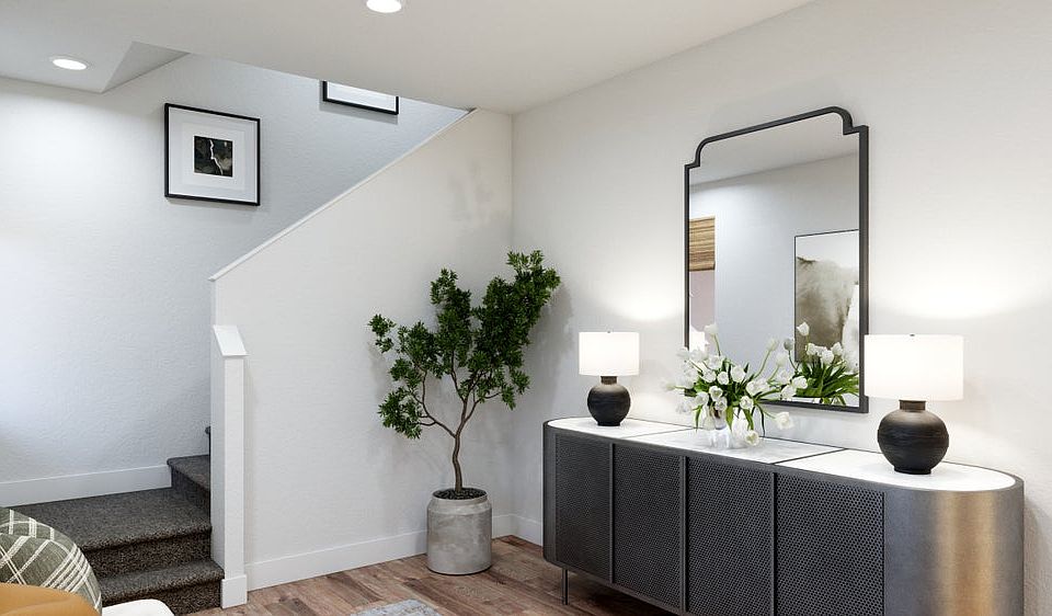 Residence 5 Entry
