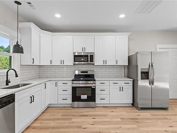 4th image of 297 Wilshire Rd NE