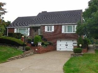 217 Sunset Dr, Pittsburgh, PA