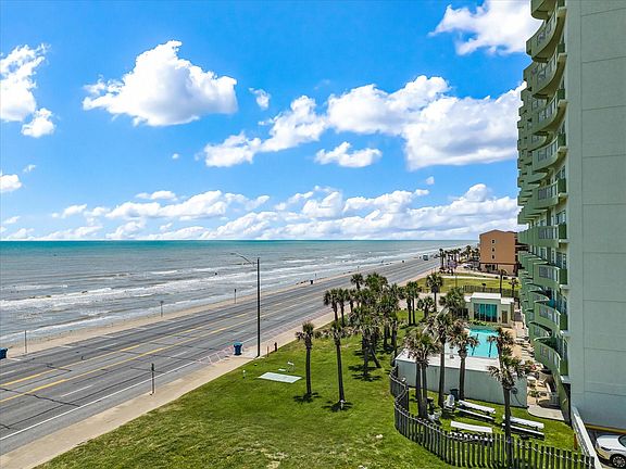 3rd image of 9420 Seawall Blvd Unit 306