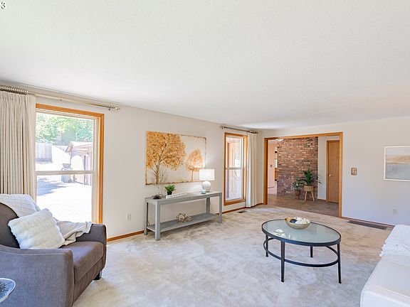 5th image of 11012 NE Sherwood Dr