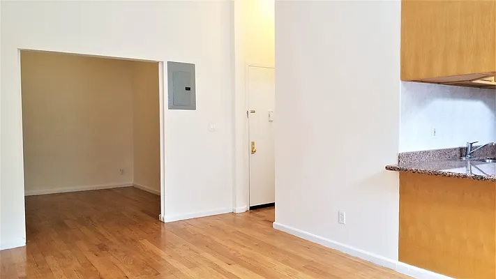 Rented by Bond New York | media 2